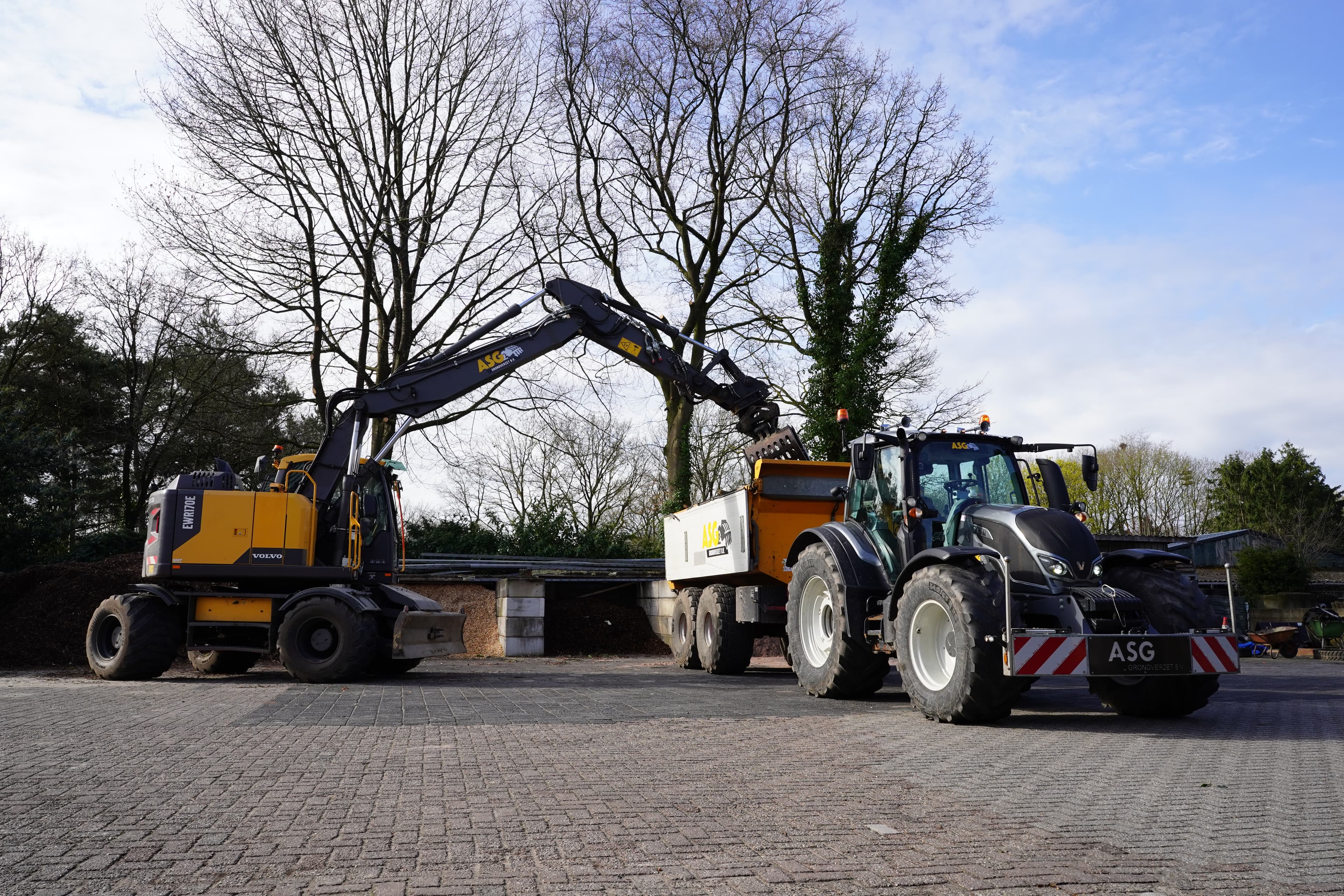 Professionele projectfoto van ASG Grondverzet op locatie