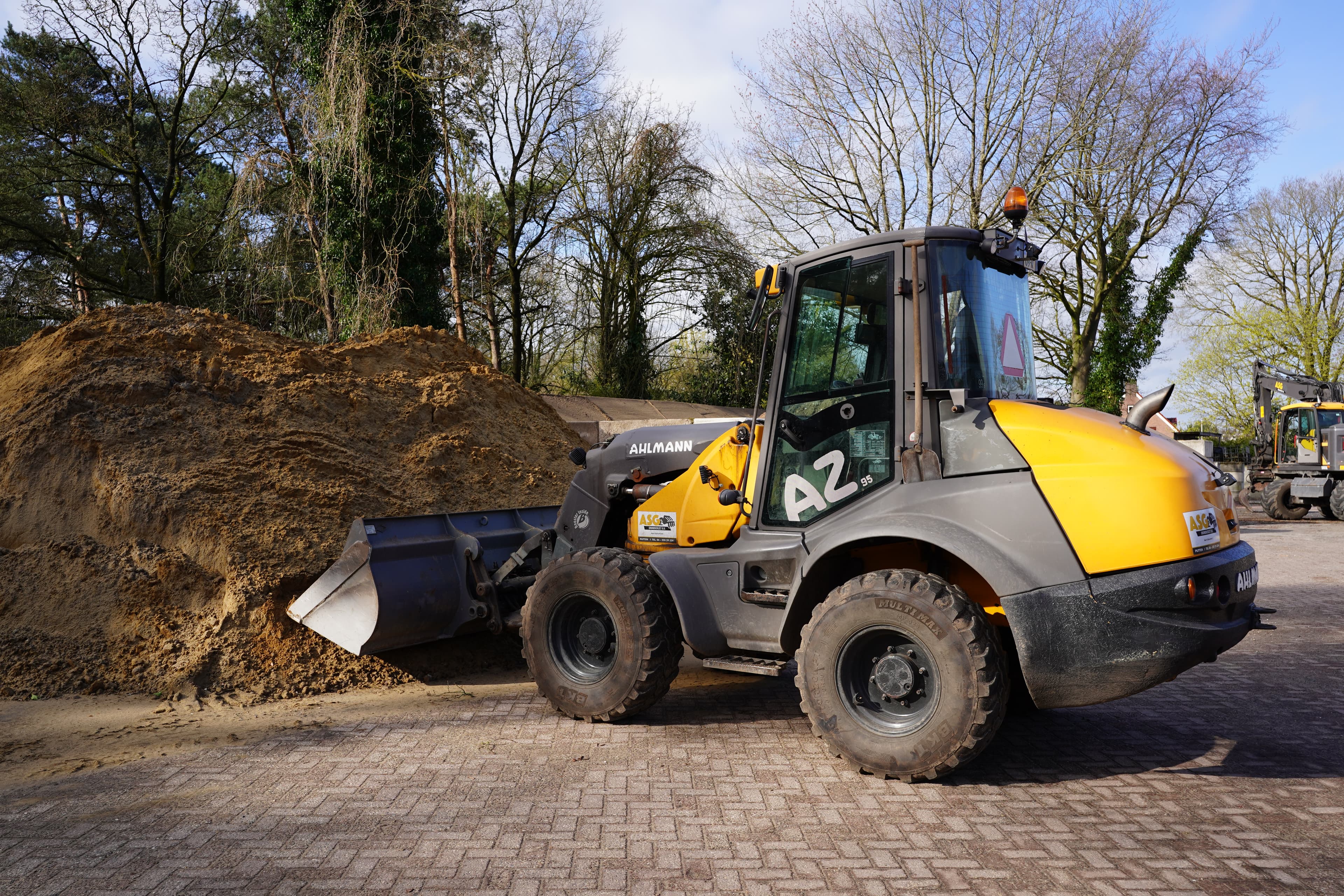Professionele projectfoto van ASG Grondverzet op locatie